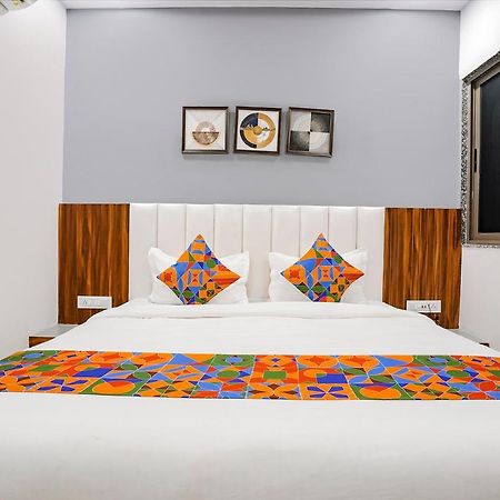 Fabhotel Magnus Surat Luaran gambar