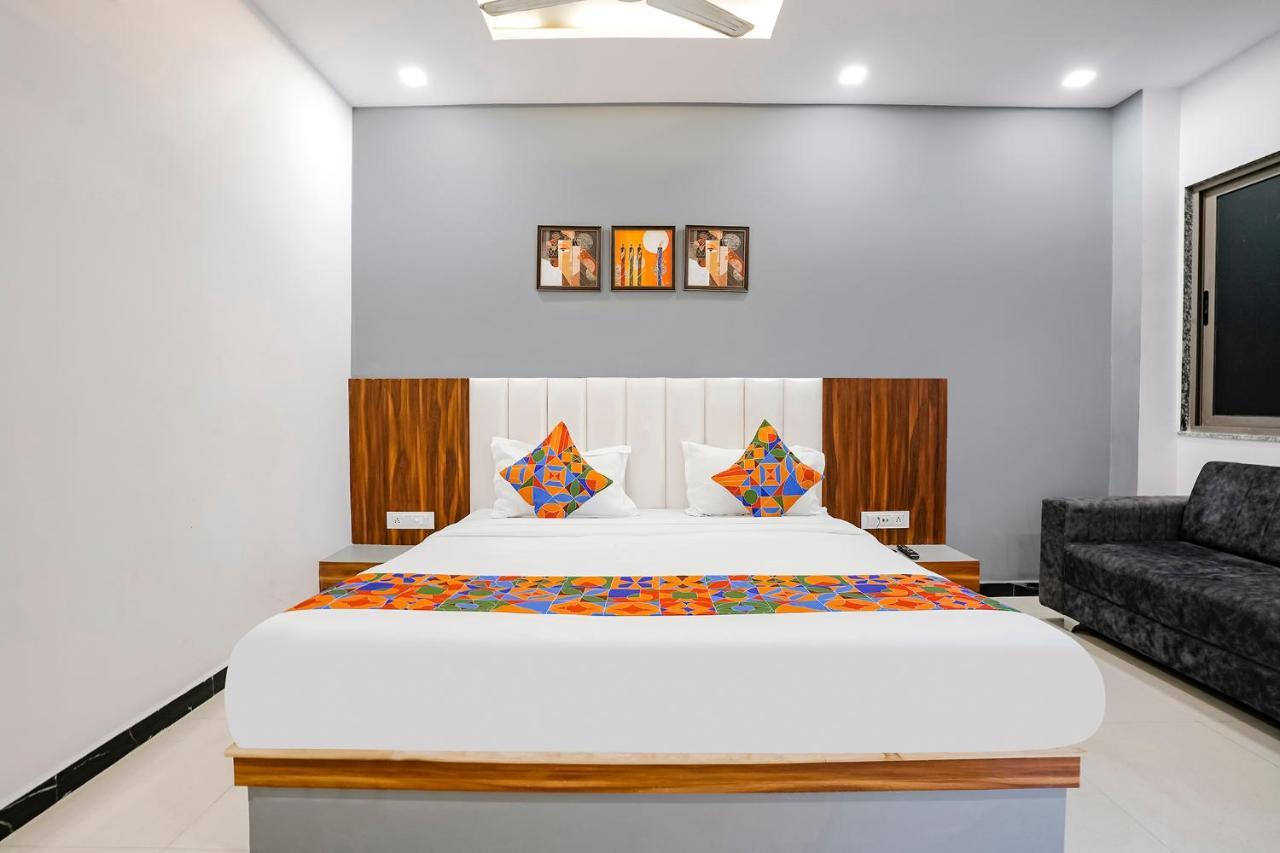 Fabhotel Magnus Surat Luaran gambar