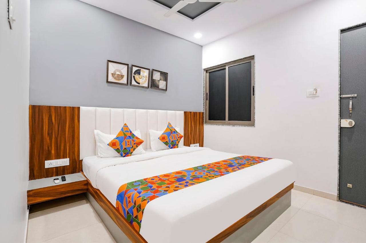 Fabhotel Magnus Surat Luaran gambar